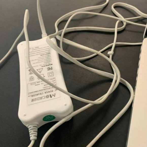 Apple MacBook Pro 13" Late 2008 Core 2 Duo P7350@2.00 GHz 4GB RAM 160GB SSD HD - Picture 5 of 7